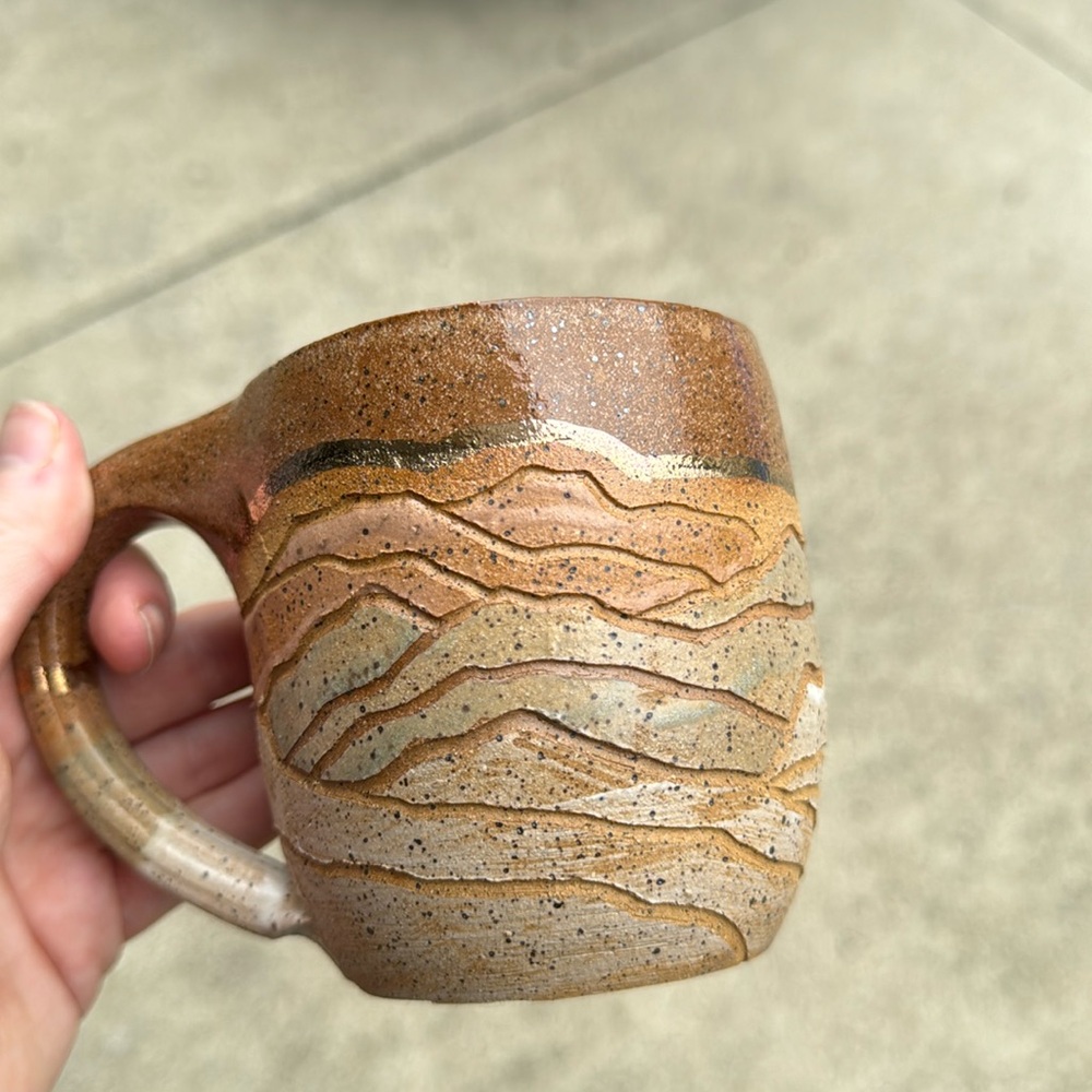 Coco chispa mountain mug